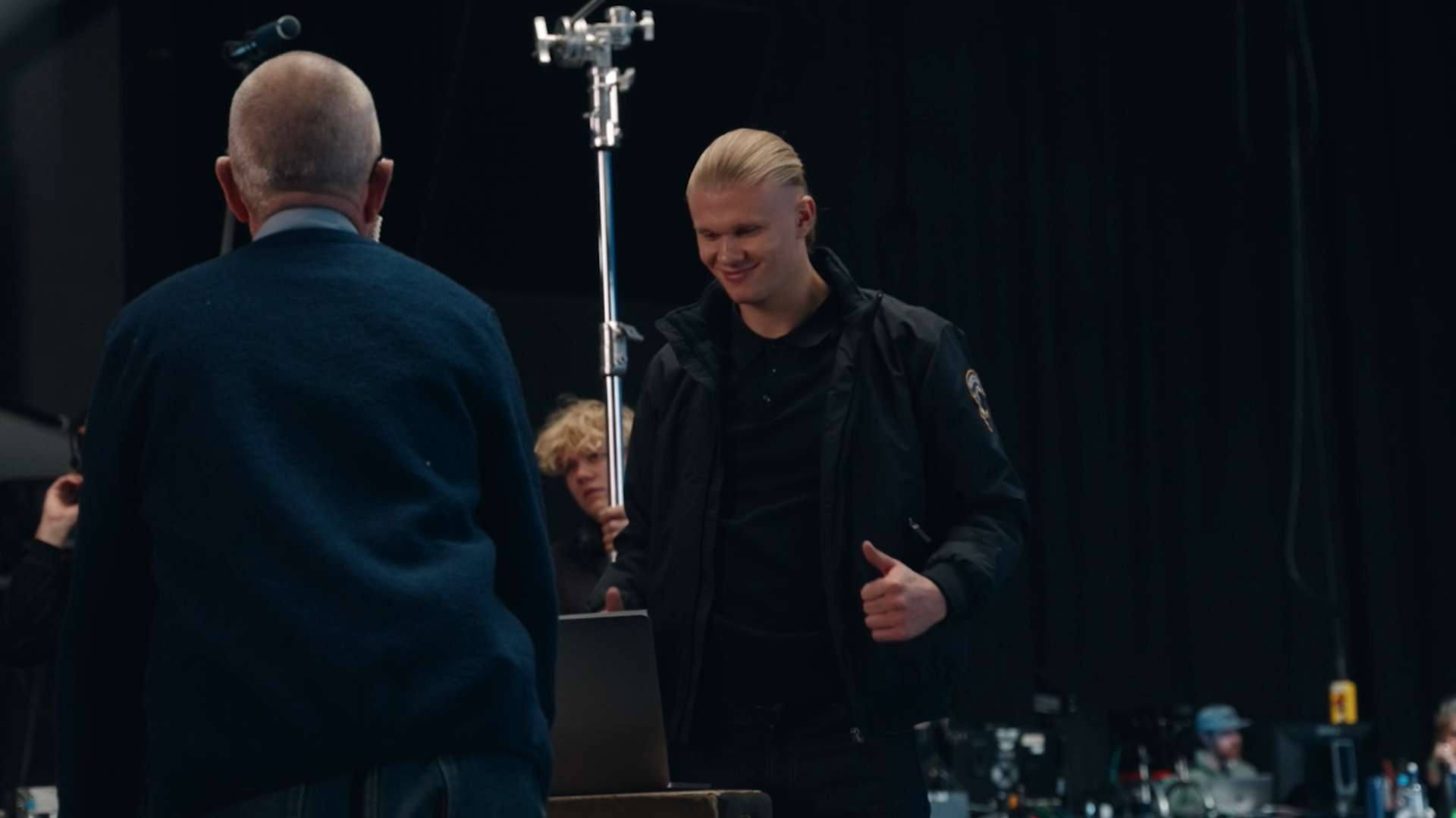 接红牌甚至 接红牌甚至